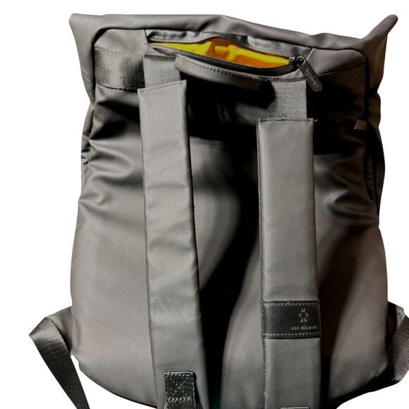 Crumpler Street style Sprout backpack Travel Computer 13" Backpack Bag Gray - Picture 8 of 16
